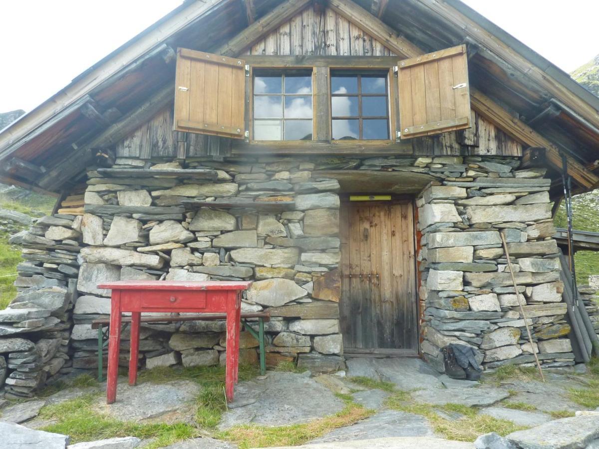 Bergbauernhof Stauder - Hirschbergalpakas Vila Lendorf Exterior foto